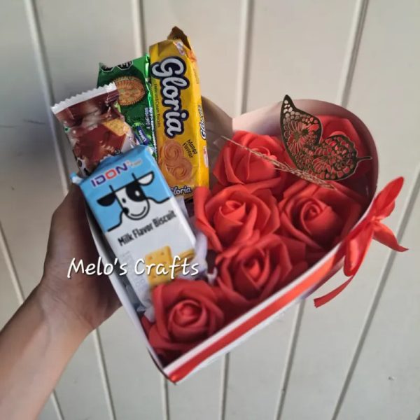 Caja en forma de corazon roja