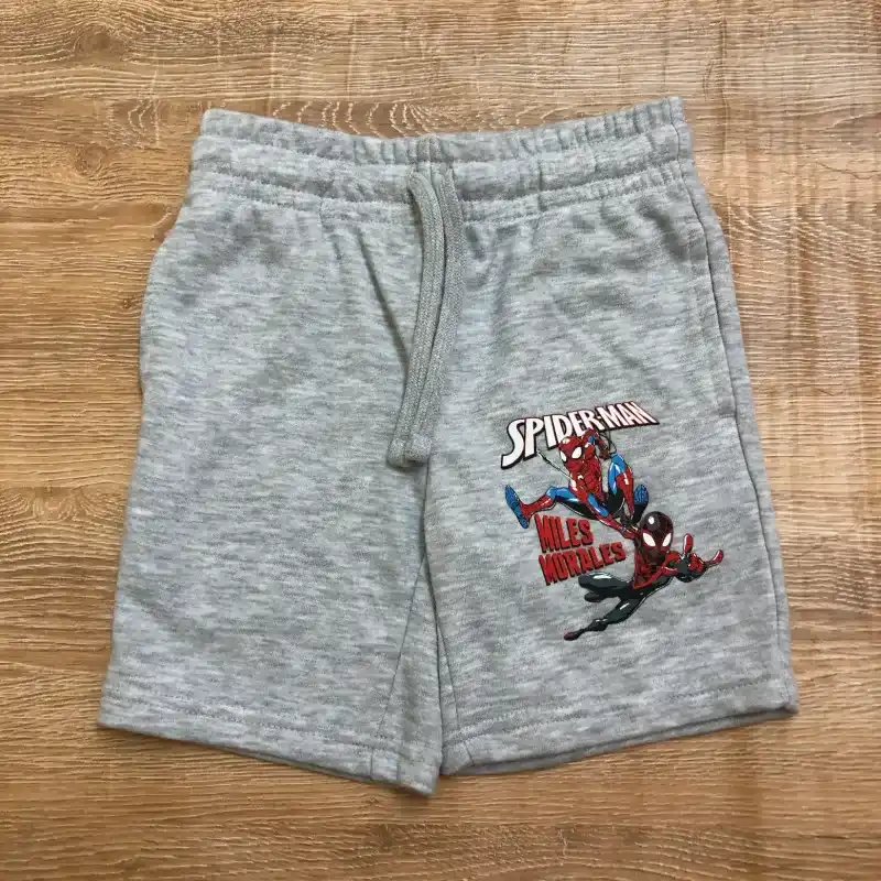 Short de felpa con Spiderman
