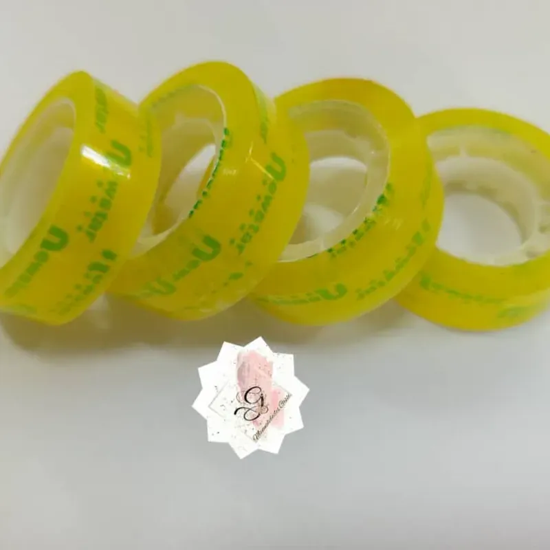 Rollitos de precinta transparente