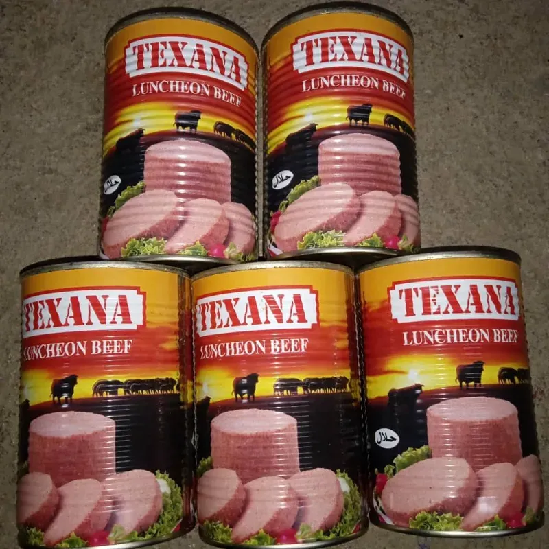 Latas de carne de res  