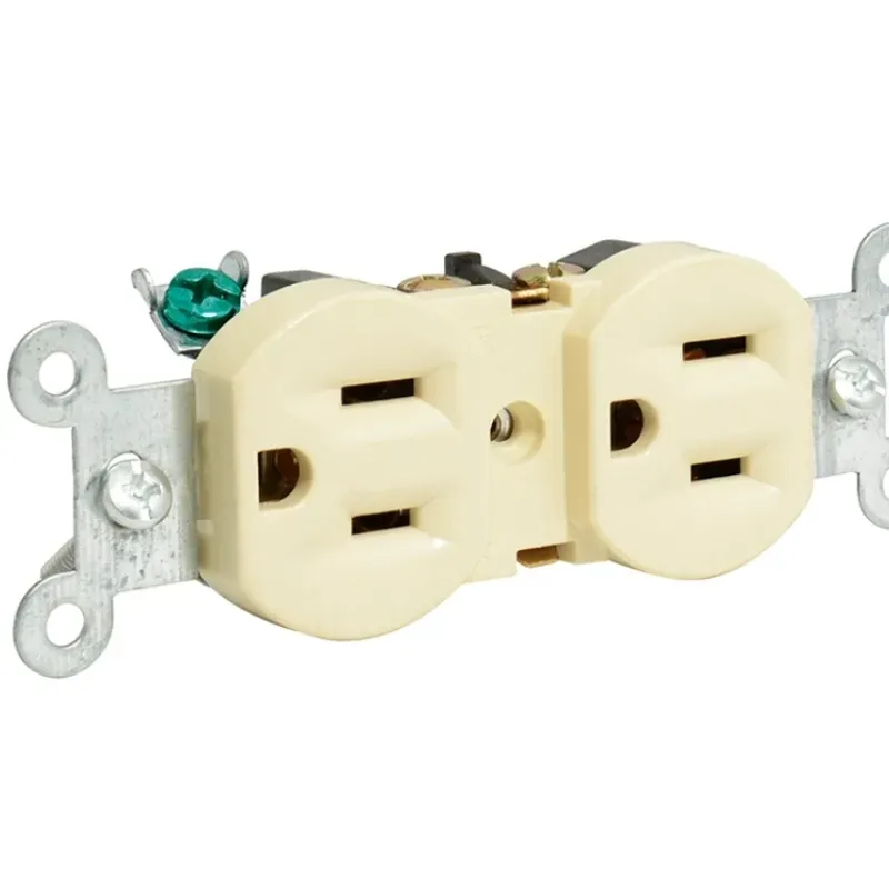 Tomacorriente doble amarillo