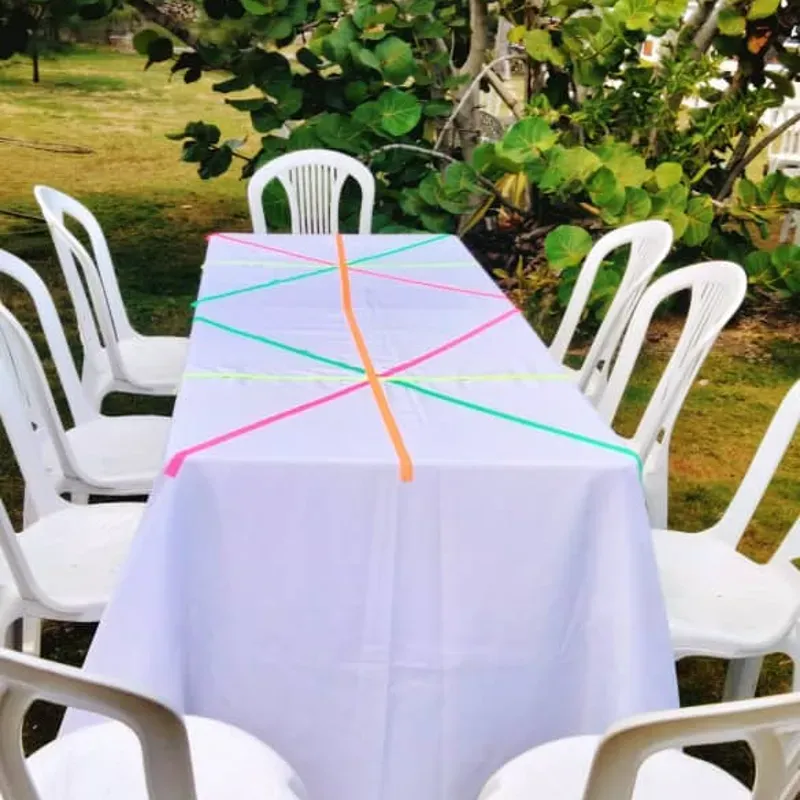 Mesa rectangular de 10-12 pax