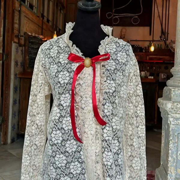 Blusa encaje con lazos