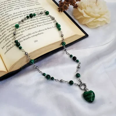 Gargantilla CYTHERIA de Malaquita Verde