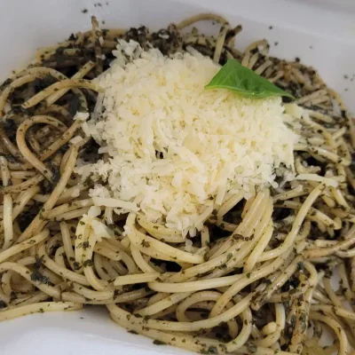 Pasta al Pesto con Queso Parmesano 450gr
