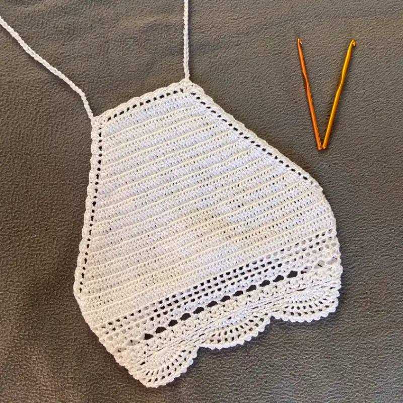 Haltertop tradicional con abanicos