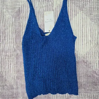 Blusa tirantes azul de brillos