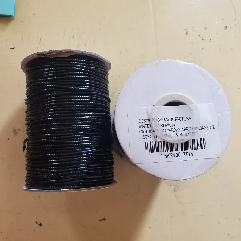 Hilo sintético color negro