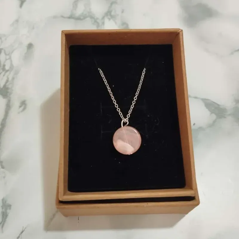 COLLAR PERLA PLANA SALMON MARMOLEADO