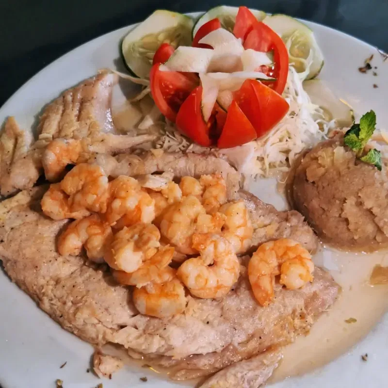 Grillada de Pescado y Camarón