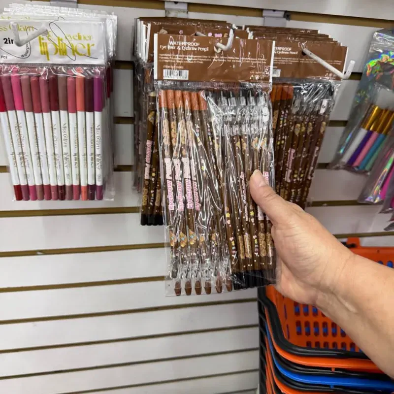 Delineador de cejas y ojos