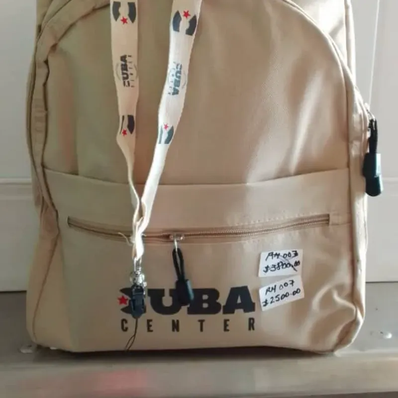 Mochila Unisex con Colgador para llaves ,USB