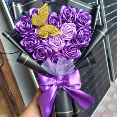 Ramo de flores en forma de corazón