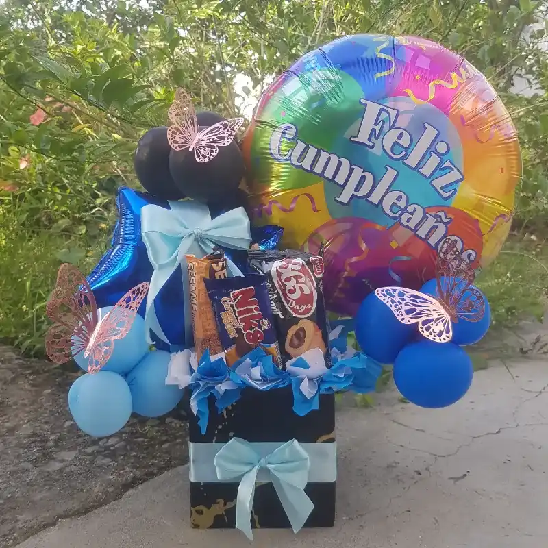 Caja cuadrada de feliz cumpleaños