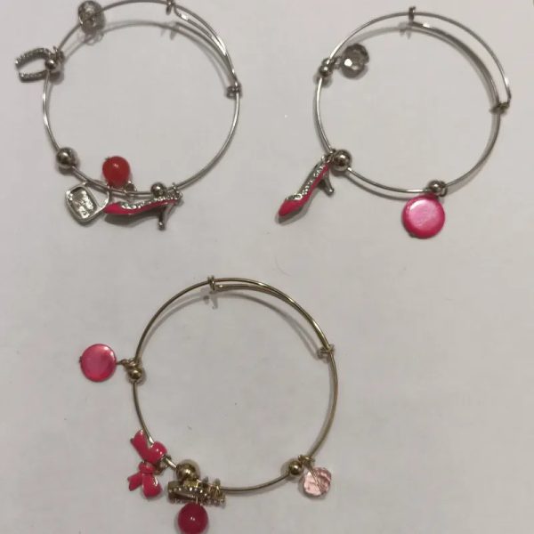 Pulseras Plateadas con accesorios