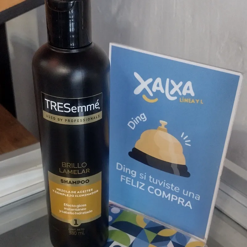 TRESemmé Shampoo Brillo Lamelar