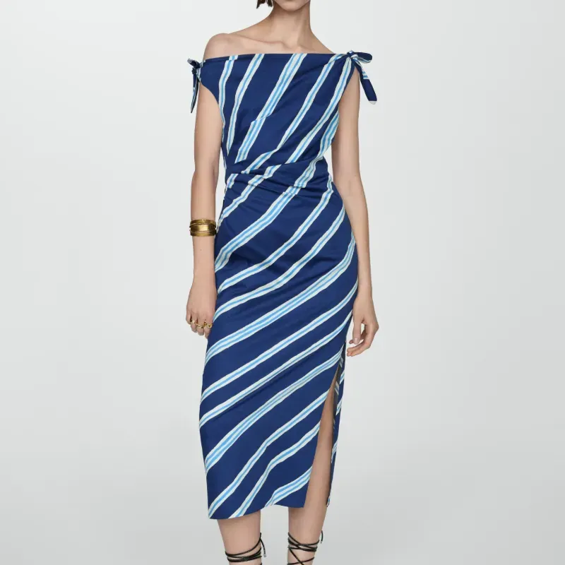Vestido rayas hombros descubiertos