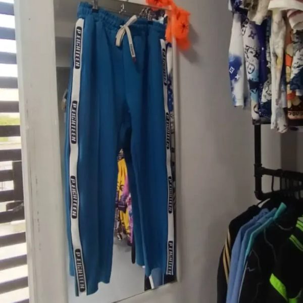Pantalón Azul De Felpa