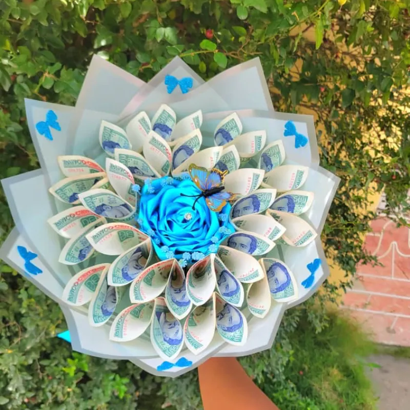 Ramo de Flor eterna y dinero 