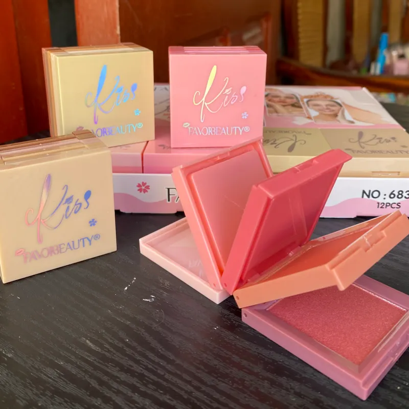 Paleta de rubor, iluminador y contorno