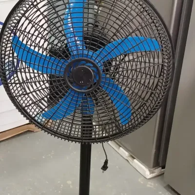 Ventilador de pedestal