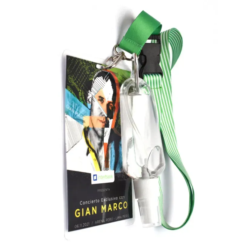 Credenciales plasticadas con cinta