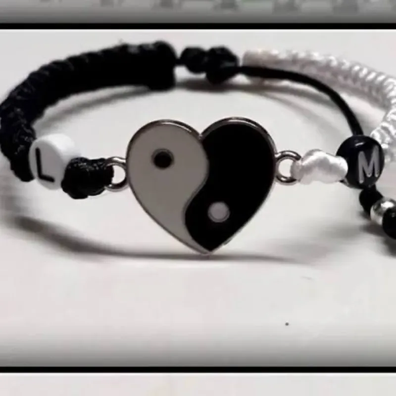 Pulso tejido con corazón de Yin Yang