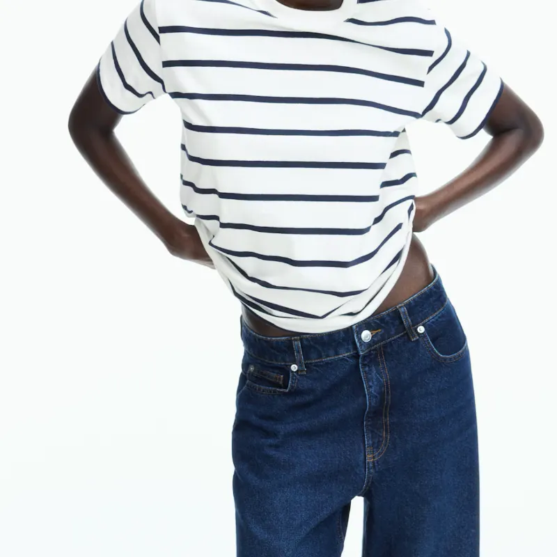 Pullover blanco de líneas azules h&m