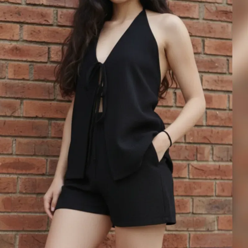 Conjunto de short con bolsillos y blusa ajustable