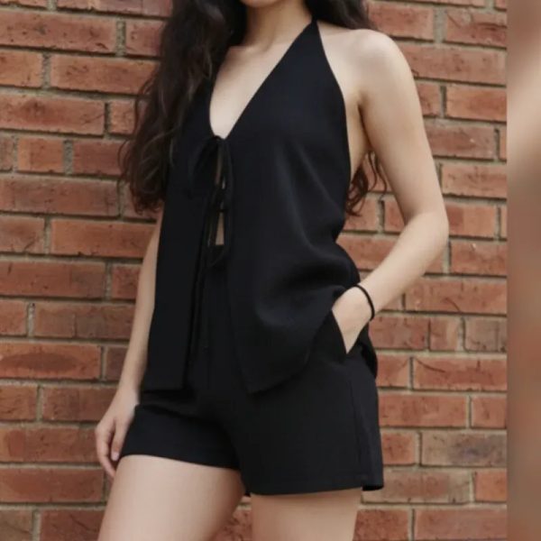 Conjunto de short con bolsillos y blusa ajustable