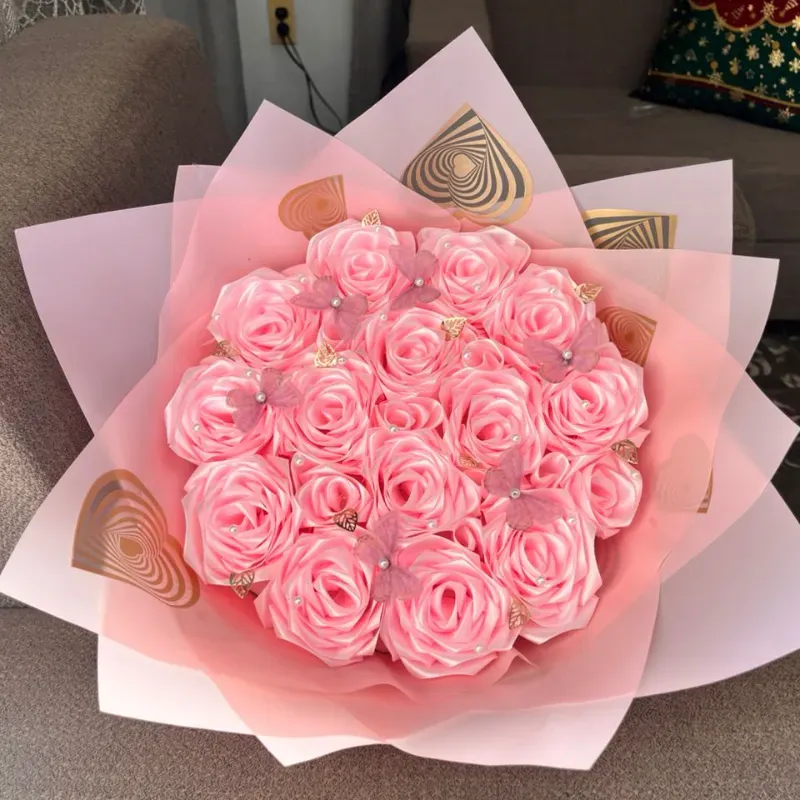 Ramo de rosas enternas