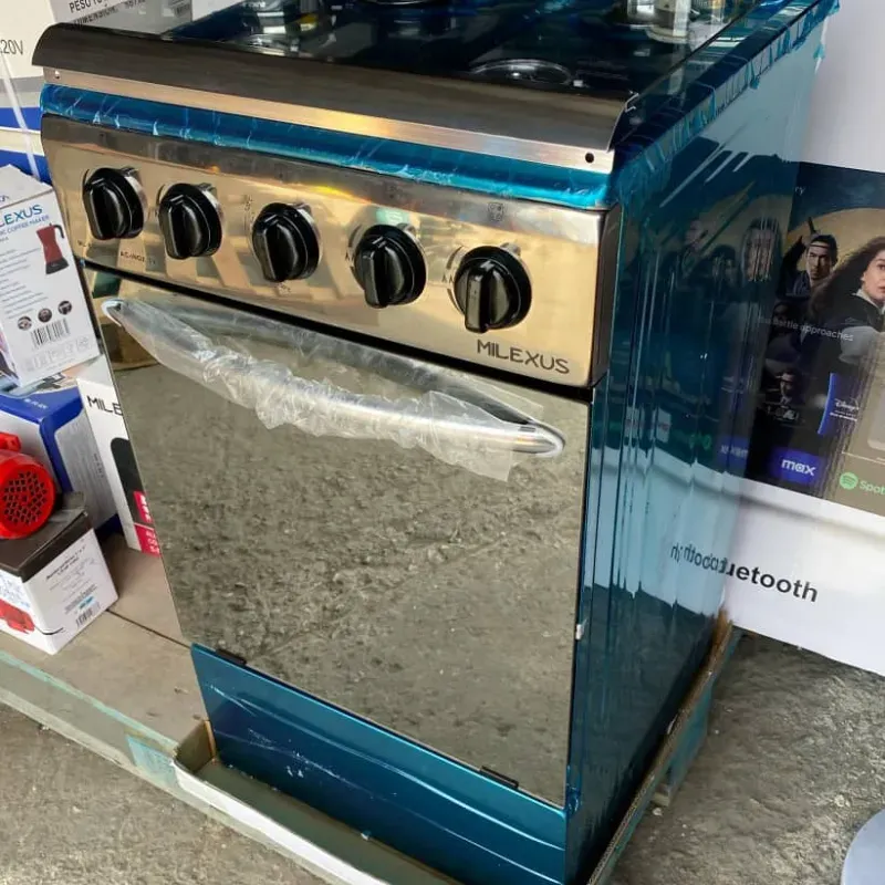 Cocina de gas con horno marca Milexus