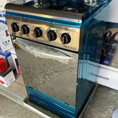 Cocina de gas con horno marca Milexus