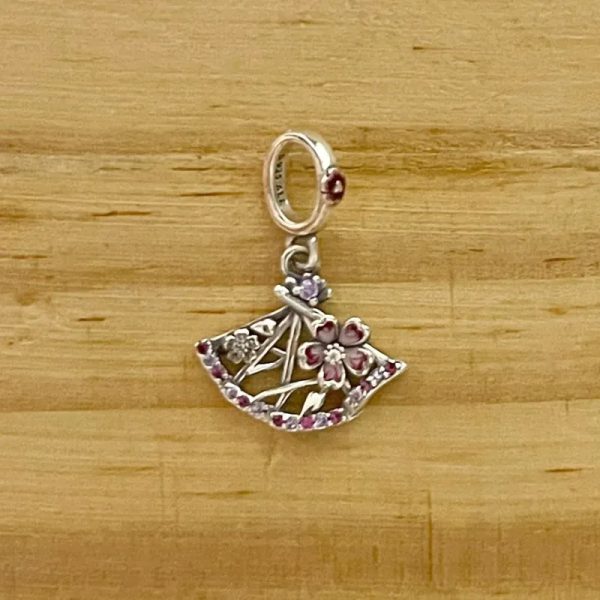 Charm abanico