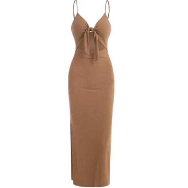 Vestido anudado en el escote