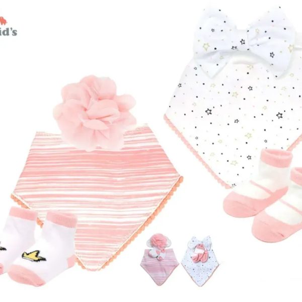 Conjunto Infantil con Babero y Medias con Estampados Simples