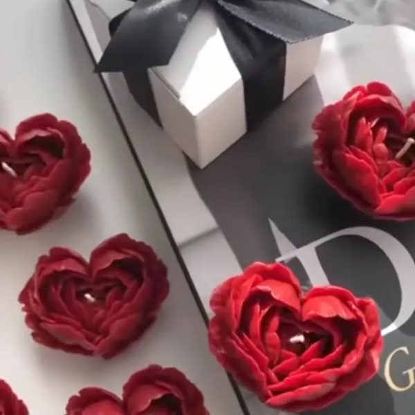 Vela en flor con Forma de Corazon