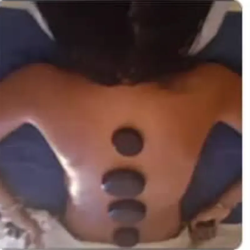 Masaje con piedras calientes