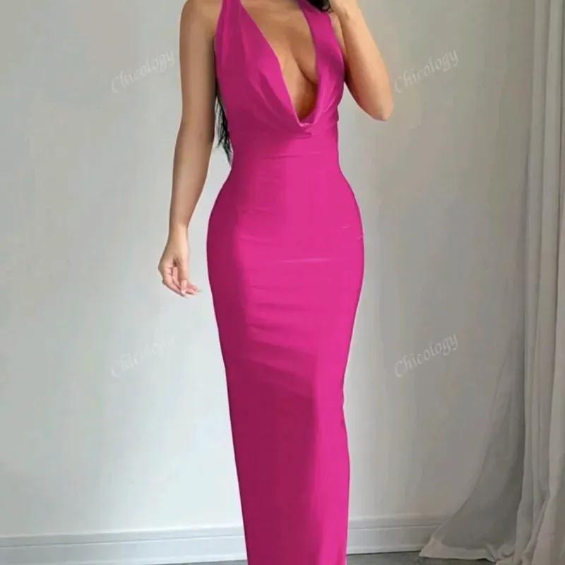  Vestido largo halter drapeado — rosa roja