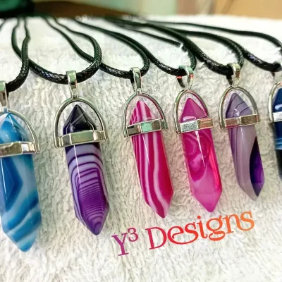 Collares con dijes de cuarzo