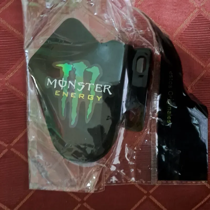 EMBELLECEDOR DE PINZA DE FRENO DELANTERO DERECHO ⚫️