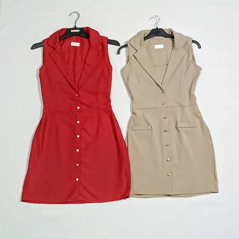 Vestido corto con solapa