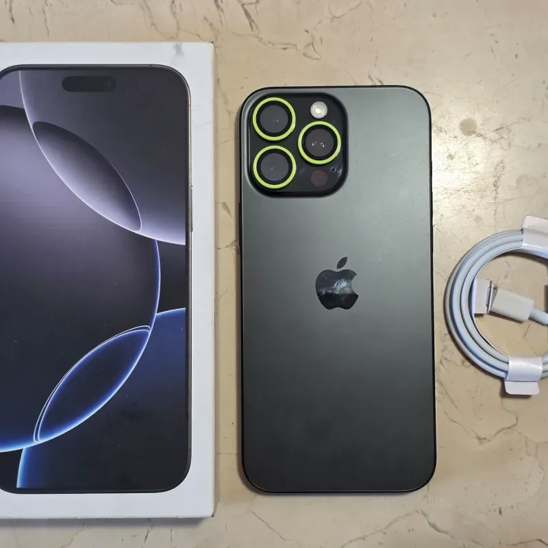 IPhone 16 Pro Max de 256 GB (Libre de Fábrica, 93% Batería)