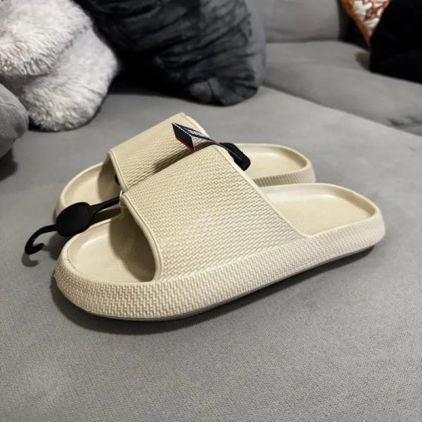 Chanclas beige