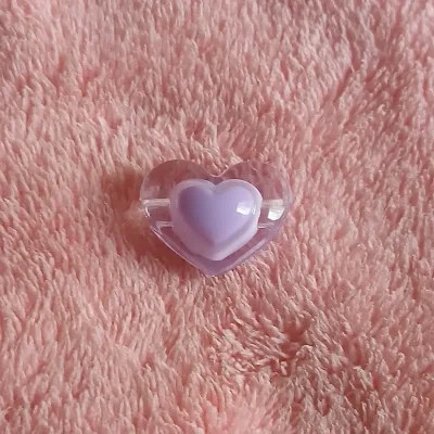 Corazón grande transparente centro morado