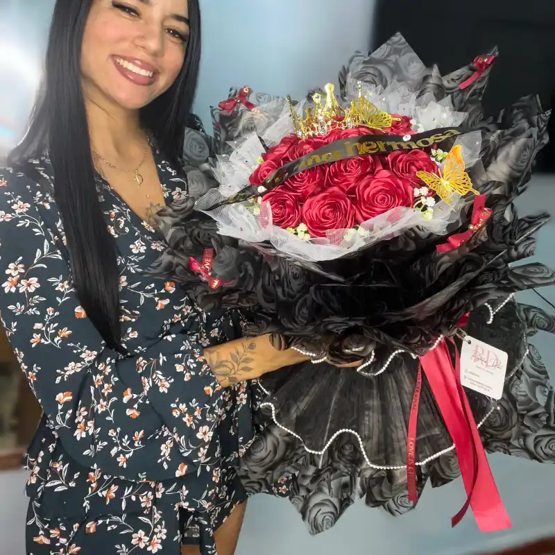 Ramo de 15 rosas eternas