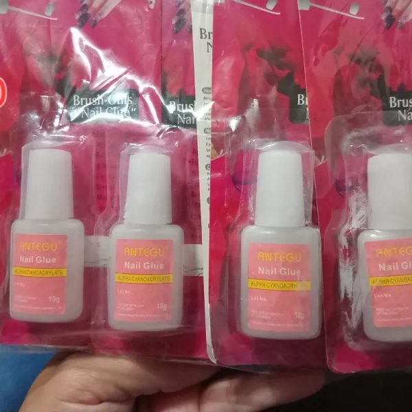 Nail glue