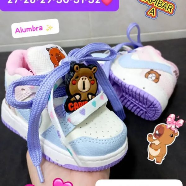 NIKE AIR FORCE CAPIBARA DOBLE CORDON CON DETALLES ROSADOS Y MORADOS  Alumbra ✨