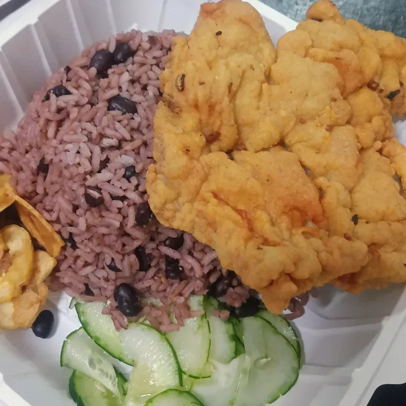 Bistec de Pollo Rebosado