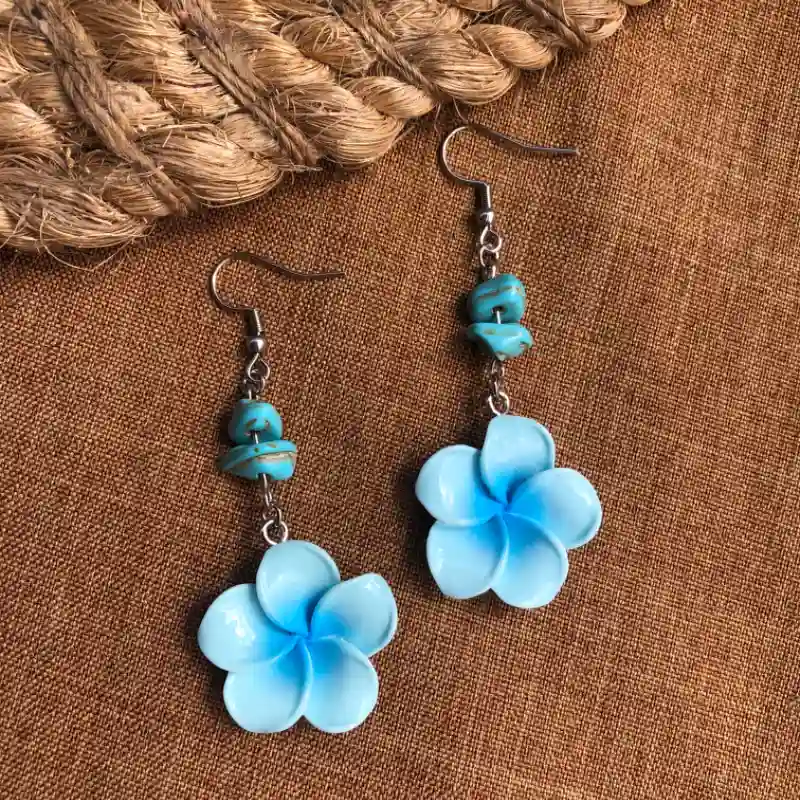Aretes de plumeria